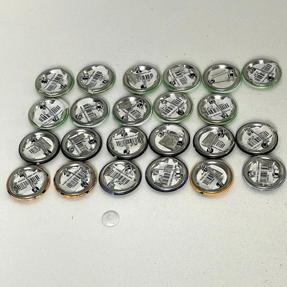 Lot Of 23 Pin Back Buttons Disney Pixar Halloween Star Wars 1.25